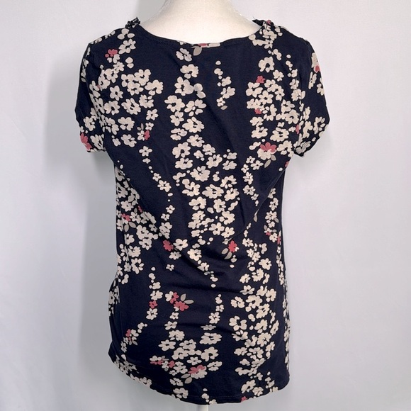 ❤️3/$30 Motherhood Maternity Floral Top - Picture 5 of 8